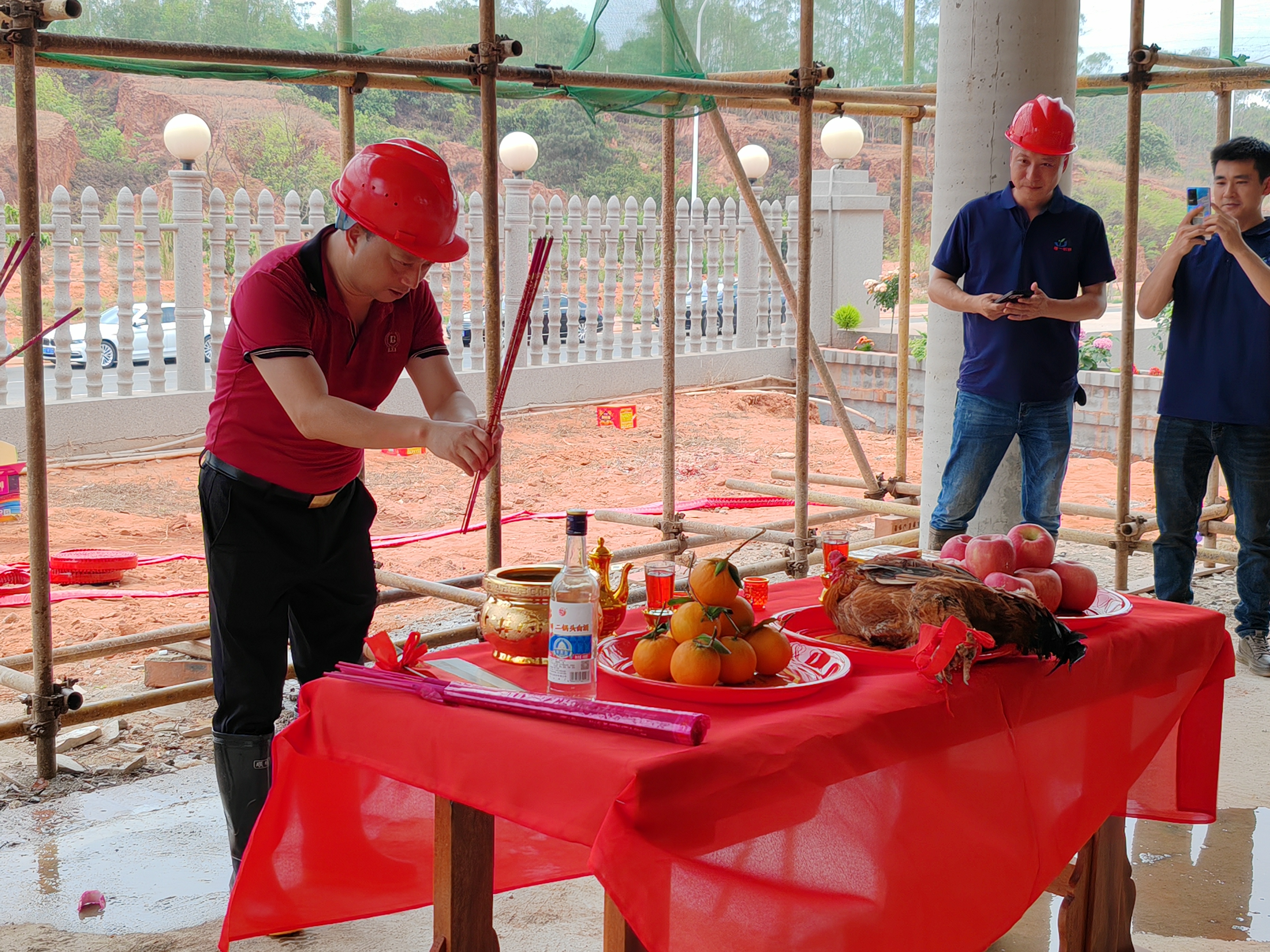 主體結構順利封頂大吉