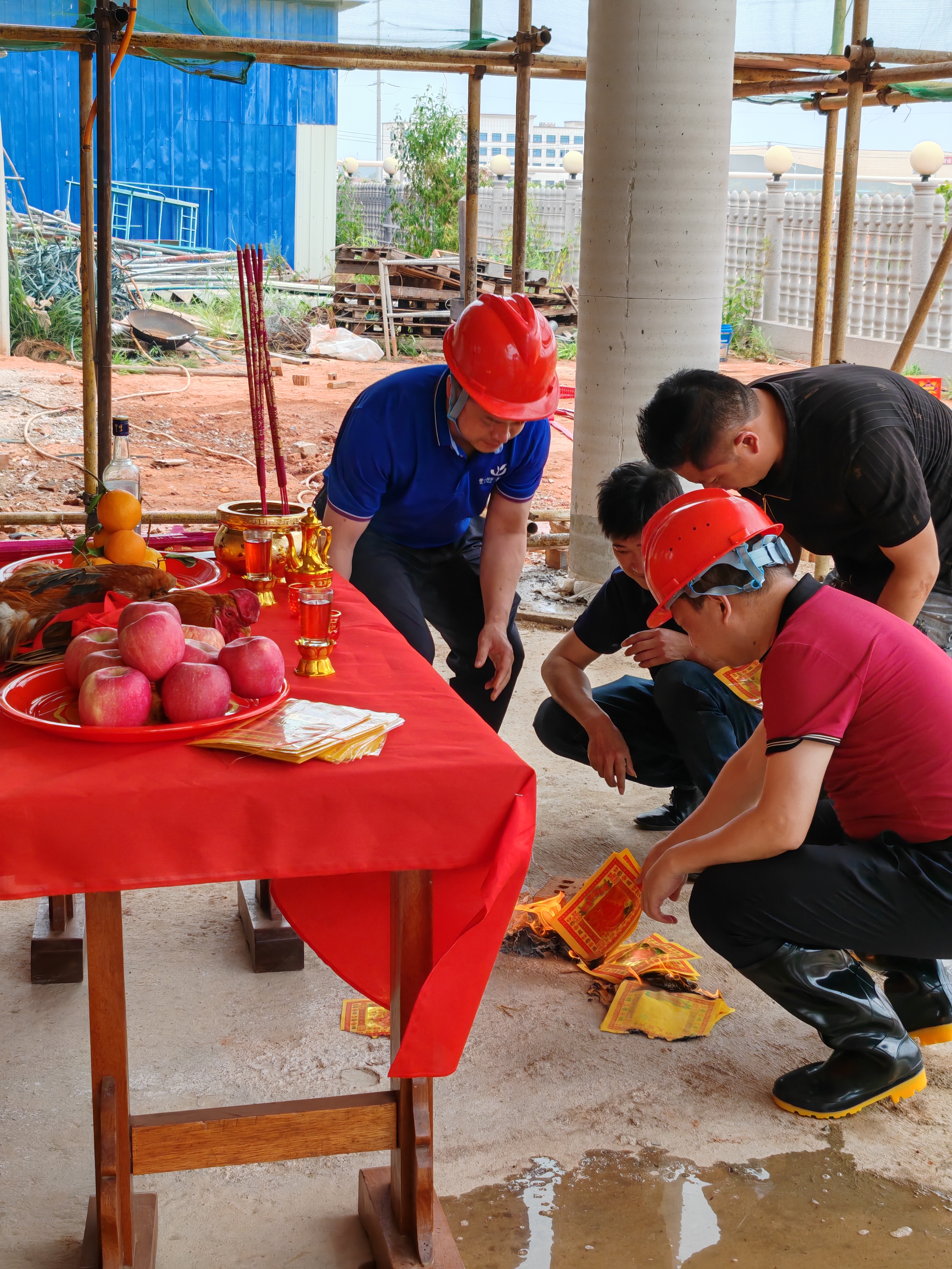 主體結構順利封頂大吉